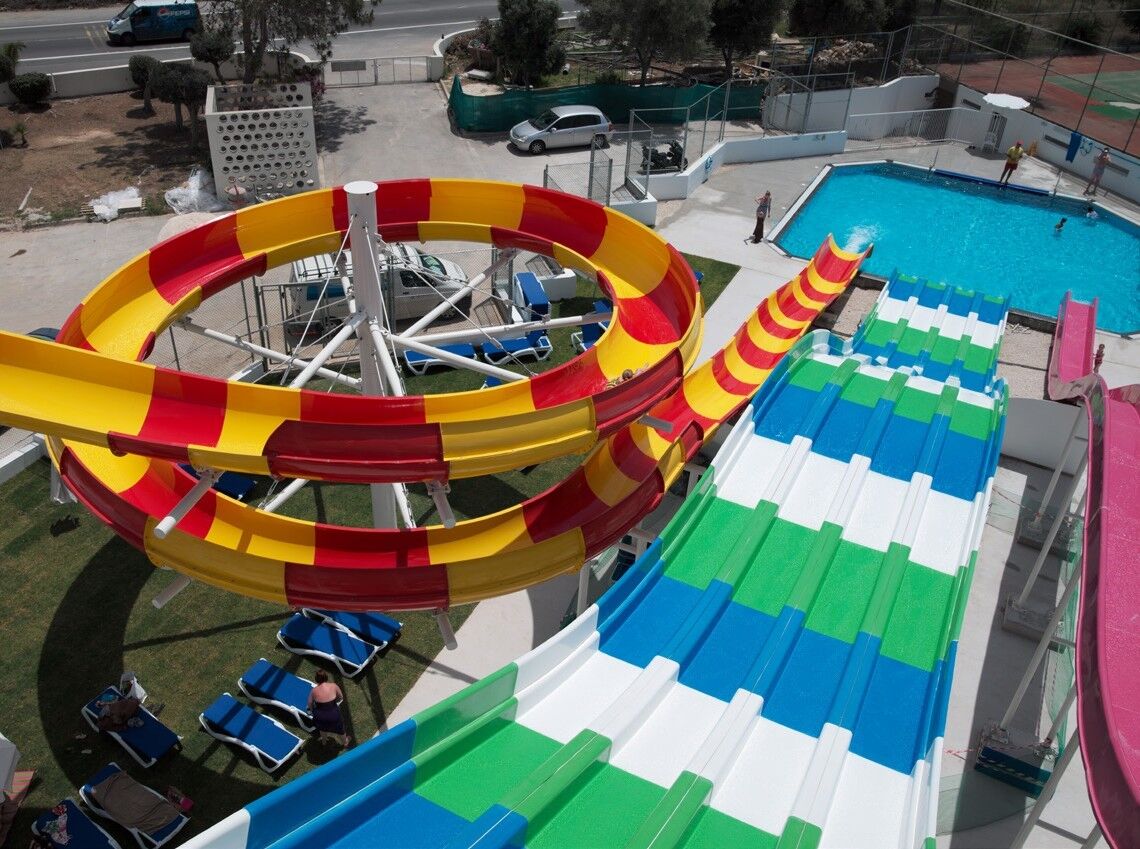 借助 SOLIDWORKS 完成水上乐园和游乐场设施开发